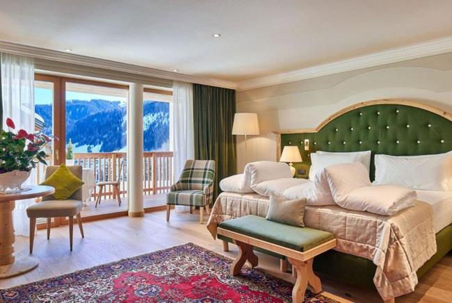 Hotel Sassongher Corvara In Badia Eksteriør bilde