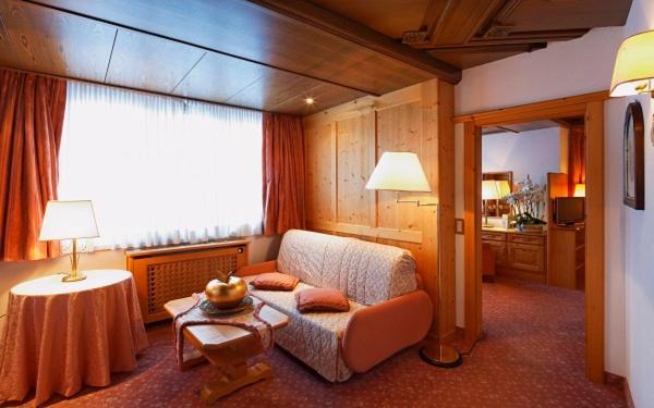 Hotel Sassongher Corvara In Badia Eksteriør bilde