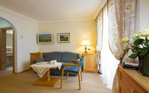Hotel Sassongher Corvara In Badia Eksteriør bilde