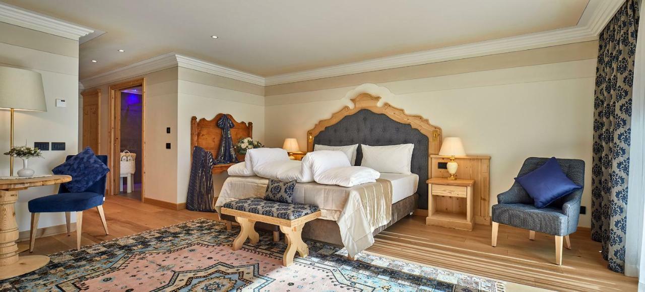 Hotel Sassongher Corvara In Badia Eksteriør bilde