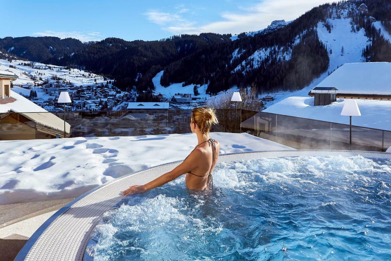 Hotel Sassongher Corvara In Badia Eksteriør bilde