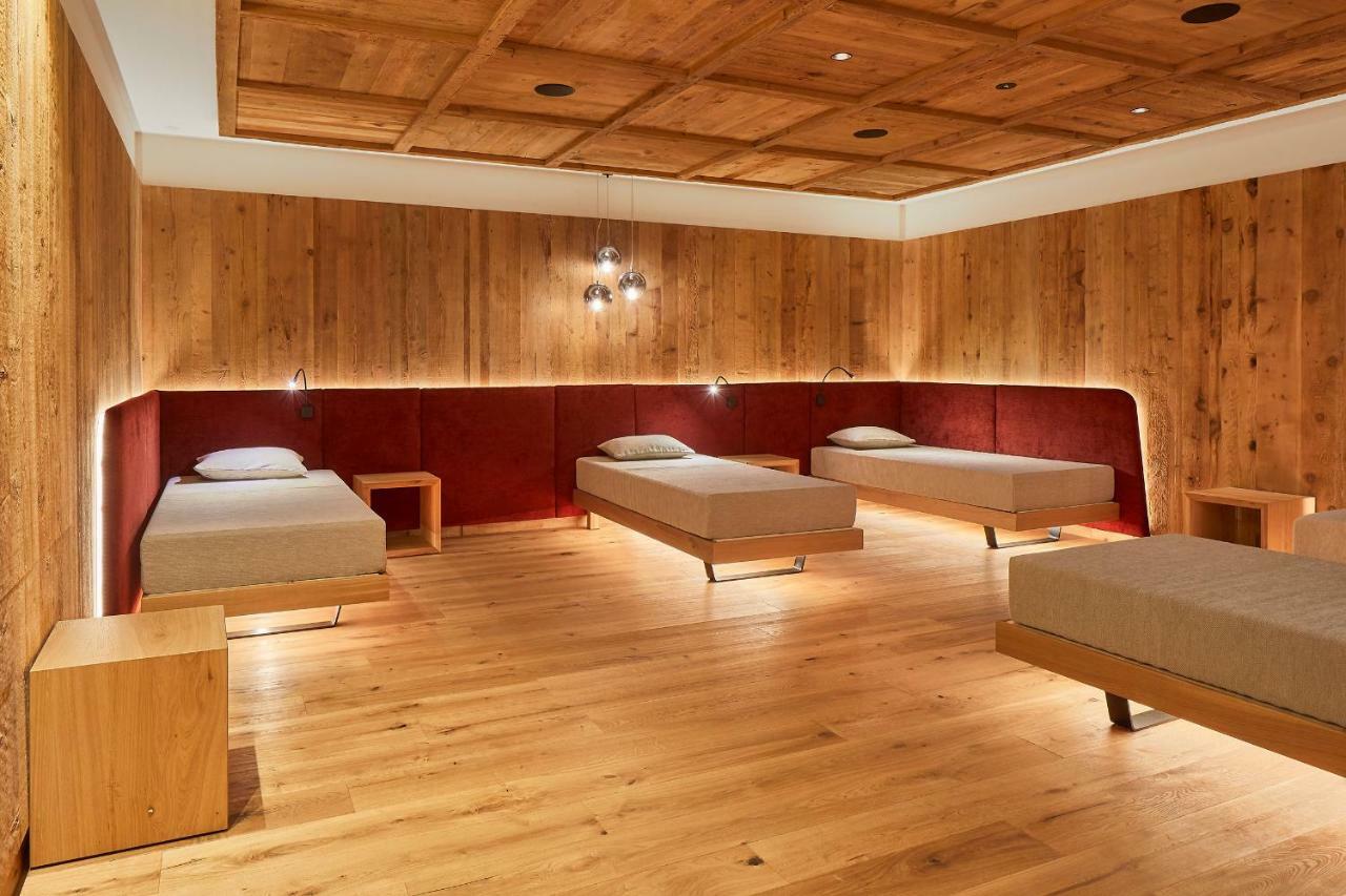 Hotel Sassongher Corvara In Badia Eksteriør bilde