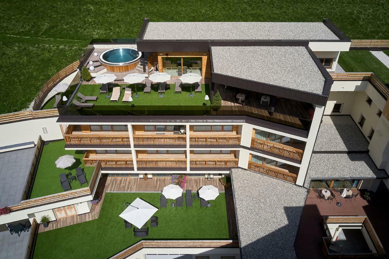 Hotel Sassongher Corvara In Badia Eksteriør bilde